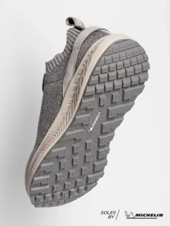 Casual Easy to Slip on Sneakers in Knit Sneakers