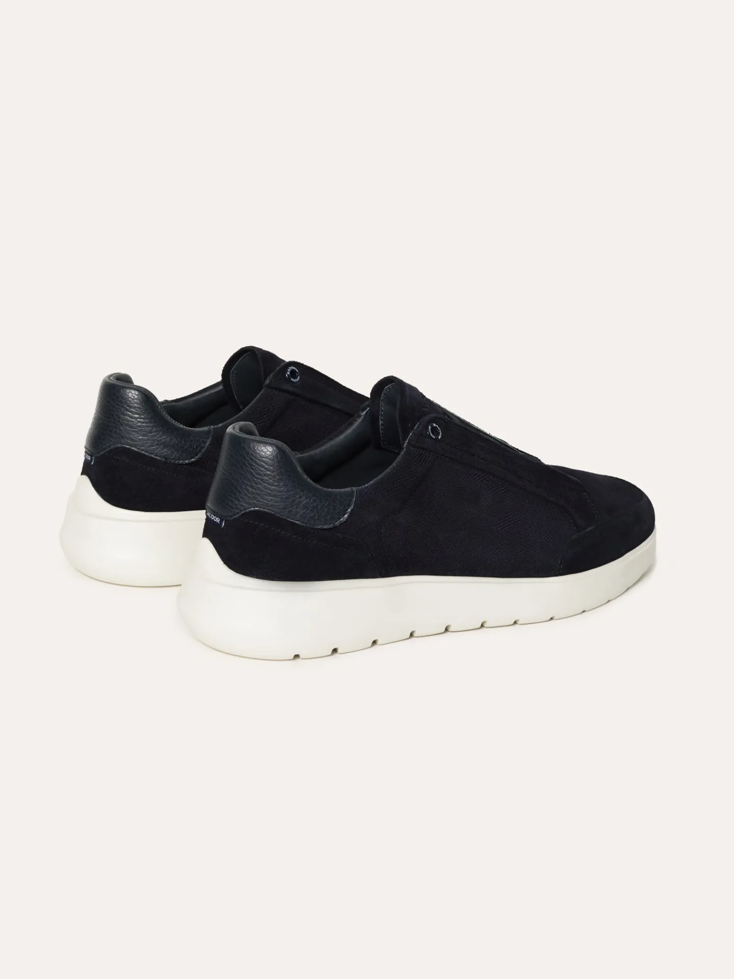 Outlet Casual Sneakers in Premium Suede with Elastic Fastening Sneakers