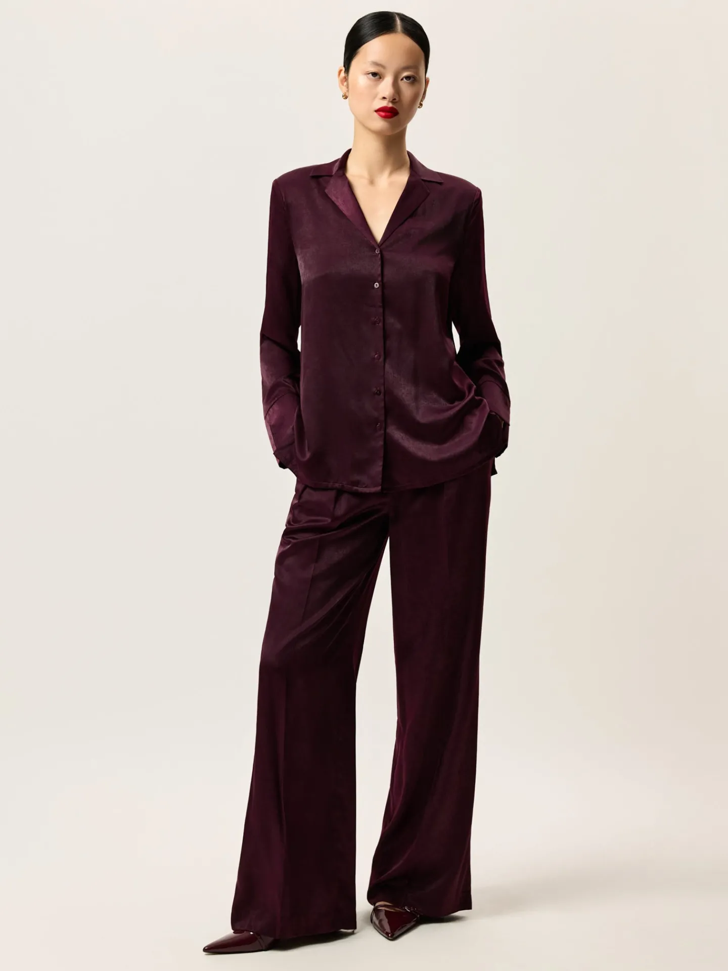 Outlet Loose Fit Trousers In Rayon Blend With Front Pleats MULHER Calças