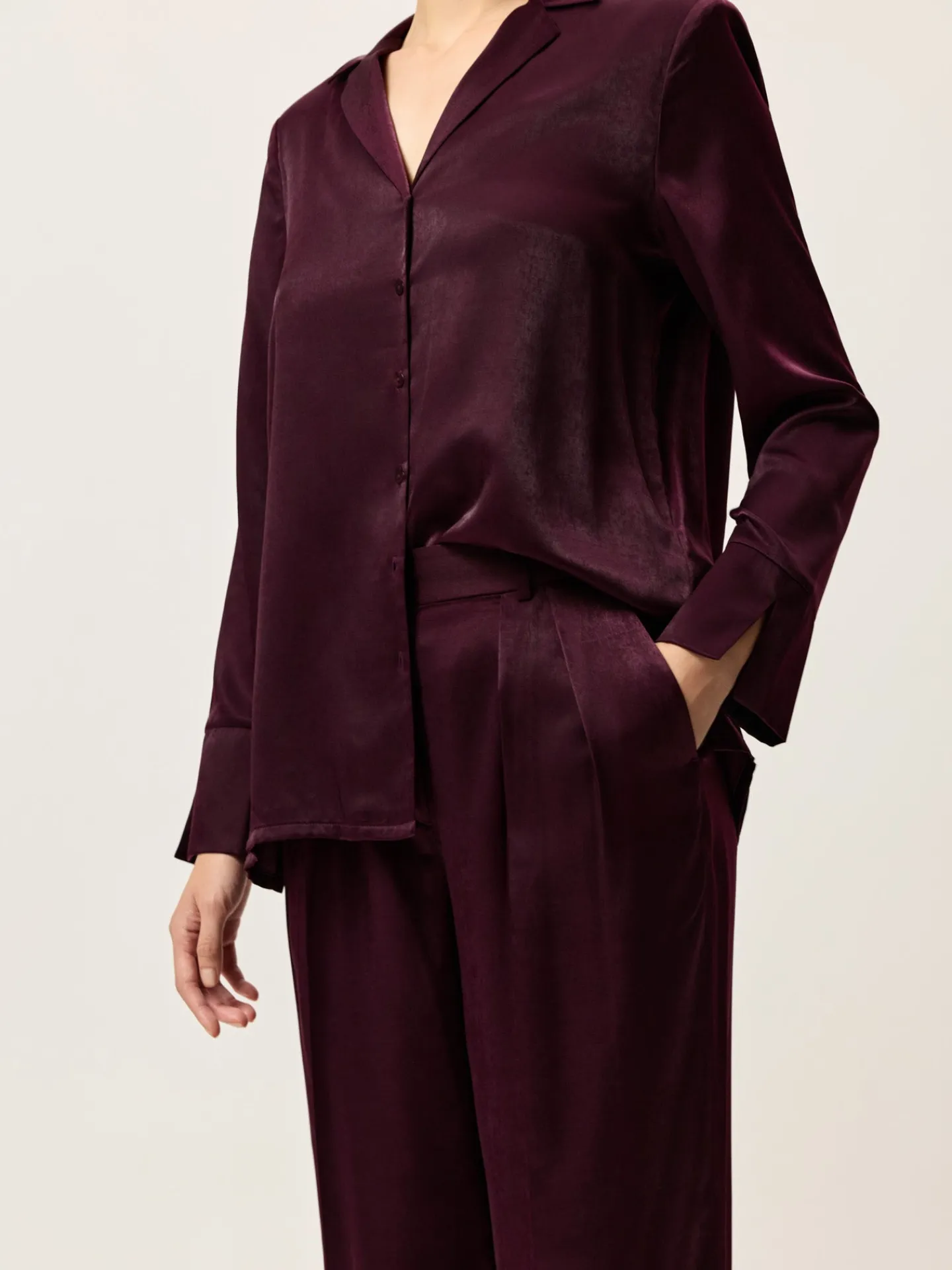 Outlet Loose Fit Trousers In Rayon Blend With Front Pleats MULHER Calças