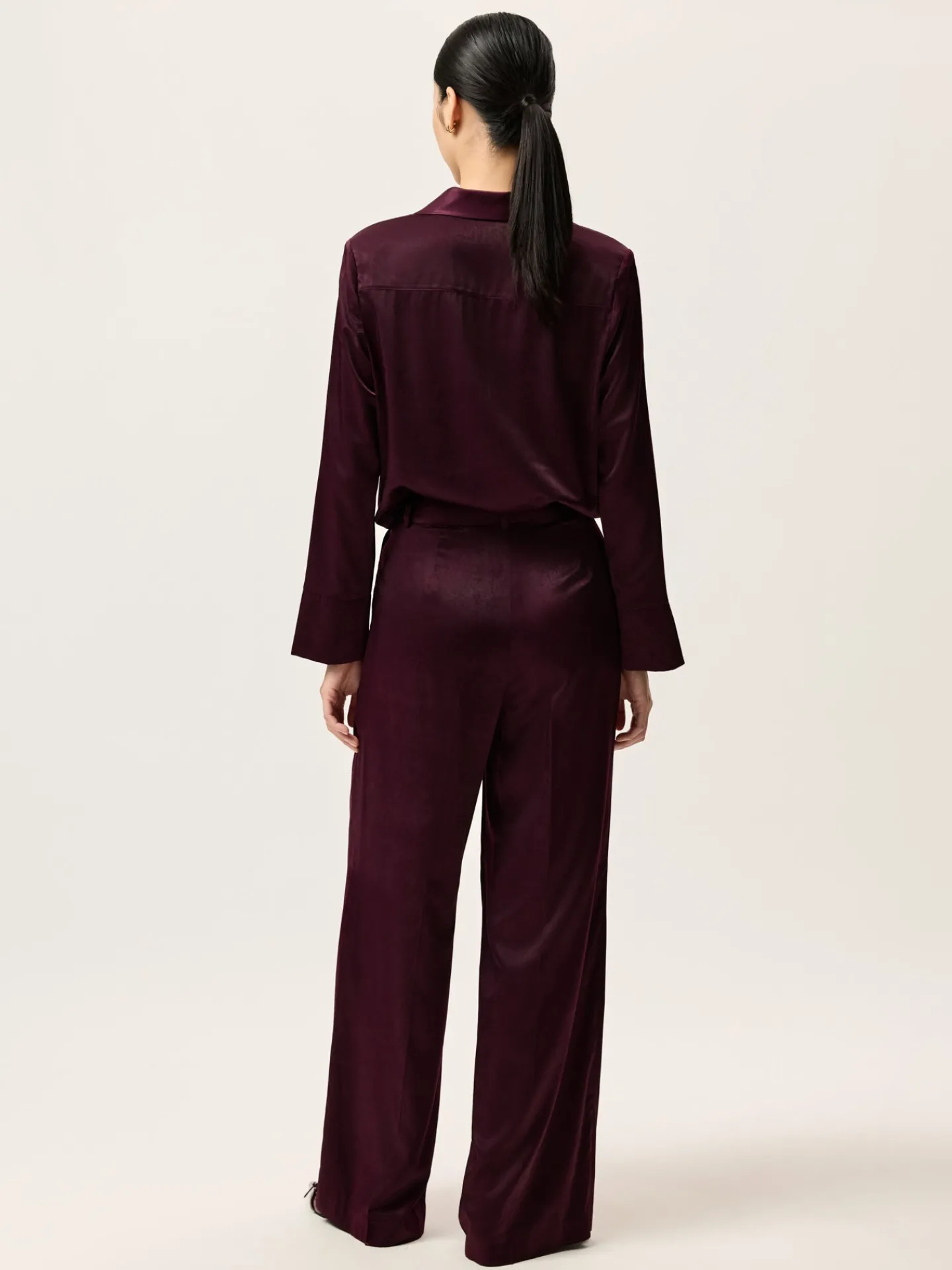 Outlet Loose Fit Trousers In Rayon Blend With Front Pleats MULHER Calças