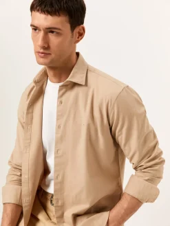 New Regular Fit Garment Dye Open Oxford Shirt in Comfort Cotton Camisas Casuais|Camisas Casuais