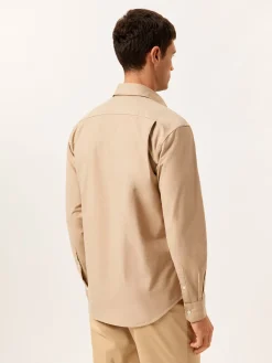 New Regular Fit Garment Dye Open Oxford Shirt in Comfort Cotton Camisas Casuais|Camisas Casuais