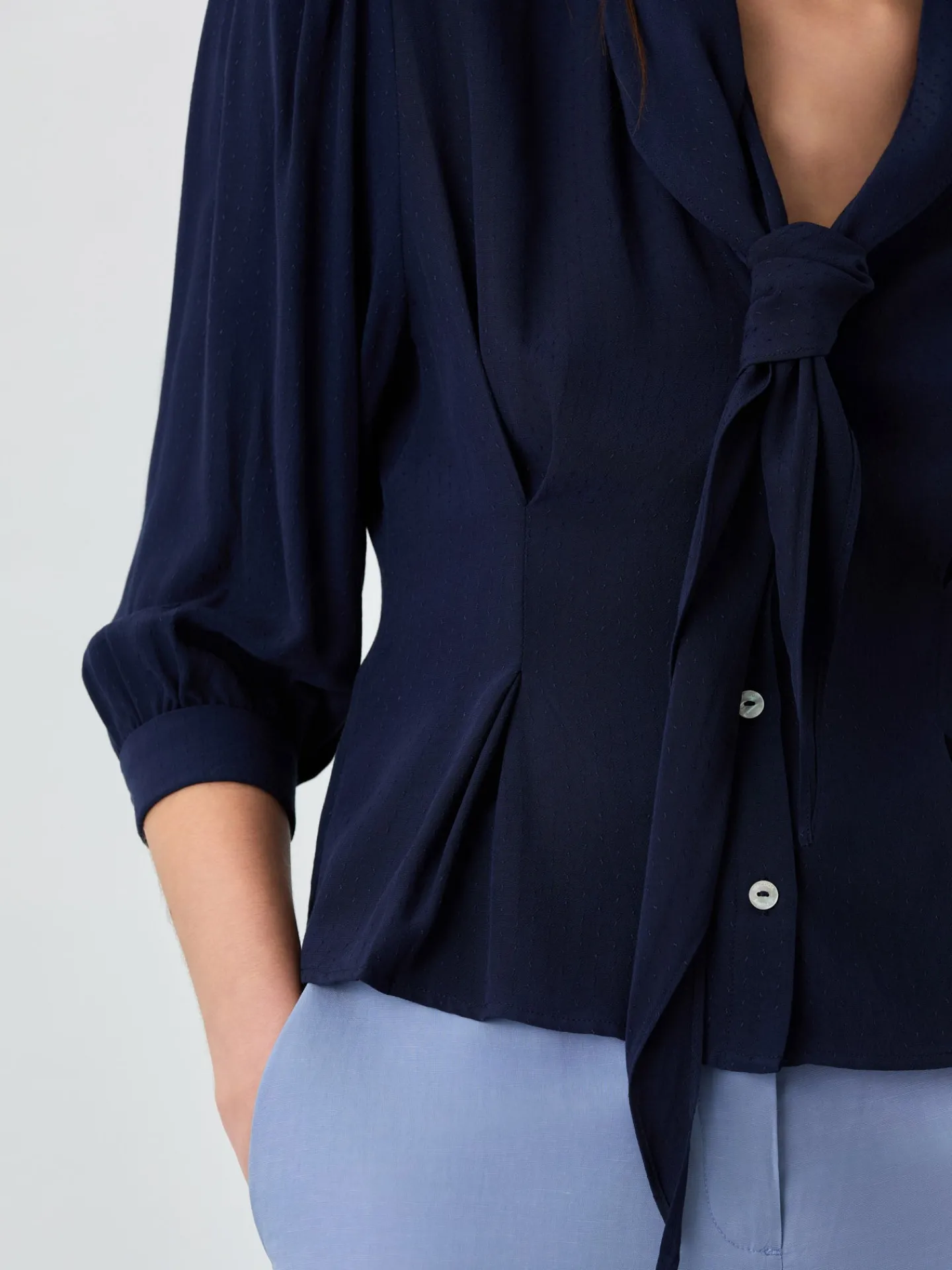 Discount Slim Fit Blouse In Viscose And Lenzing Blend With Removable Scarf MULHER Blusas