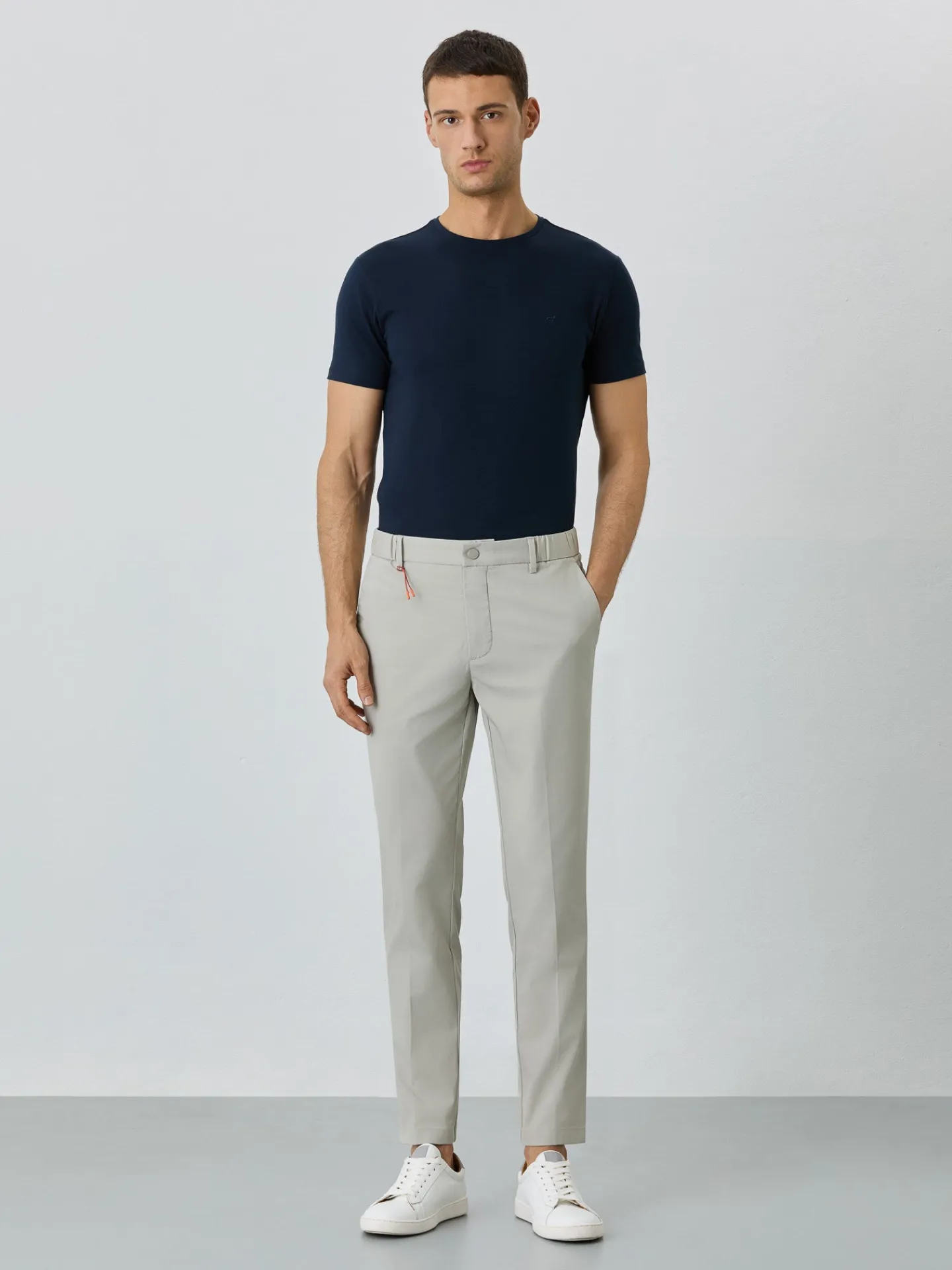 Online Slim Fit Chino Trousers With Elasticated Waistband In Water-repellent Fabric Calças Casuais